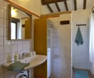Apartment Raffaello: Your Charming Home in Italy