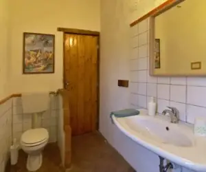 Apartment Raffaello: Your Charming Home in Italy