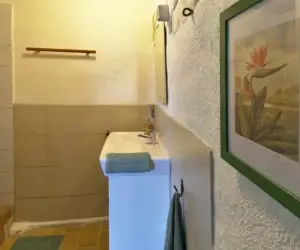 Kamer Leopardi: Comfort & Rust in Le Marche